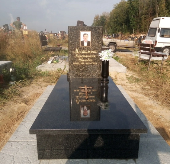 Памятник одиночный 097